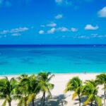 09_BestBeachCaribbean__SevenMileBeach_iStock-924135902.jpg