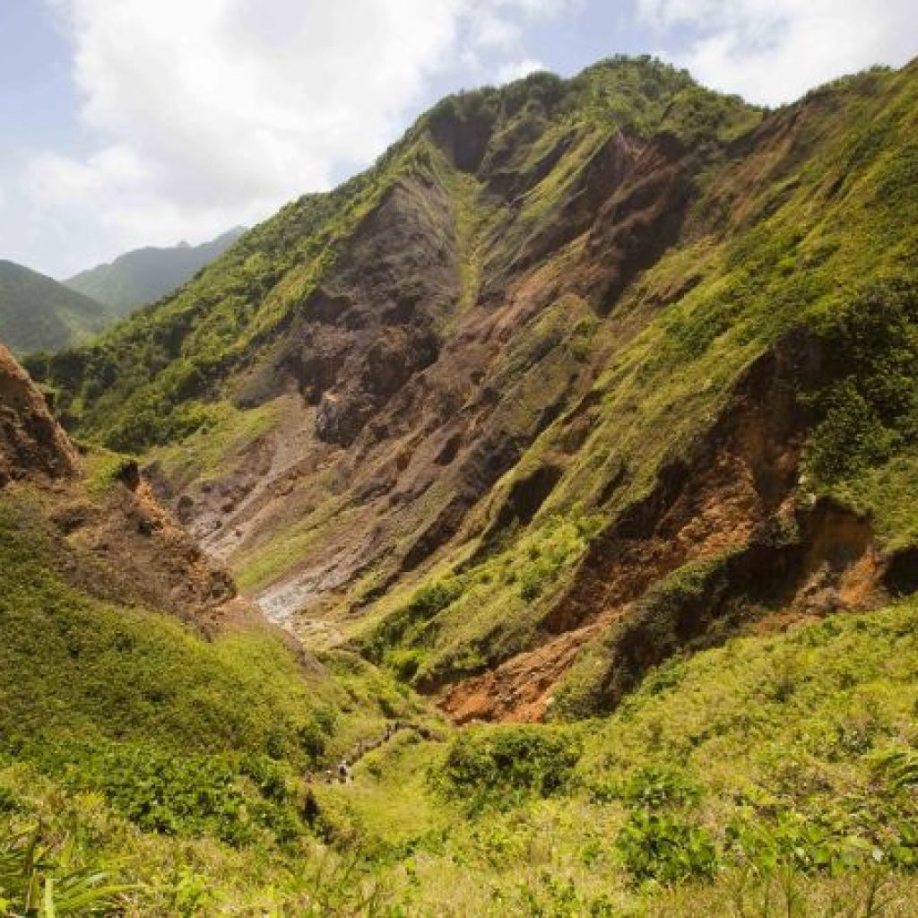 Boiling-Lake-trekking-Dominica.jpg