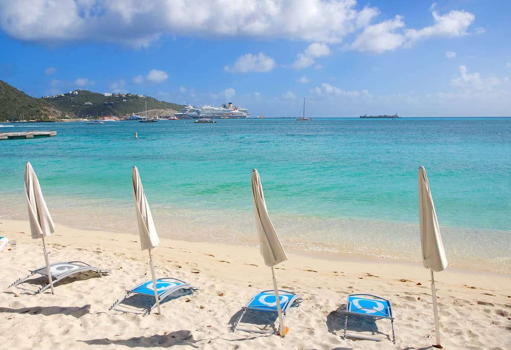 Great-Bay-Beach-Saint-Martin.jpg