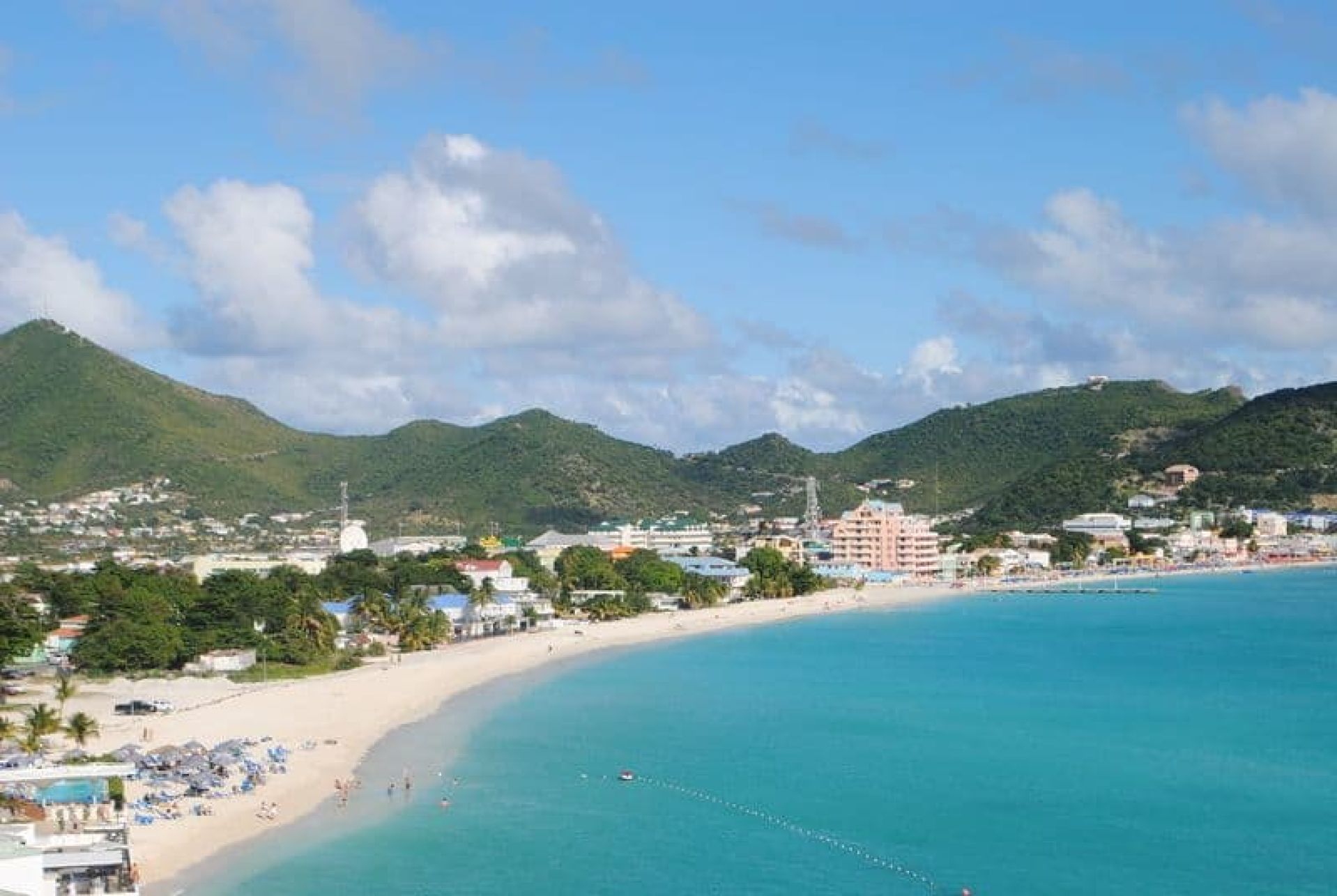 Great_Bay_Beach_in_Philipsburg_St_Maarten_2_1918.875x1286.25.jpg