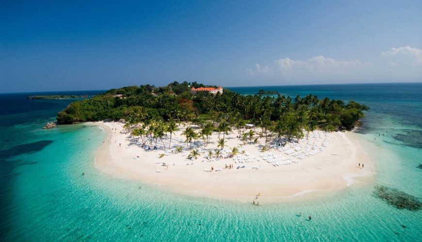Dominican Republic Travel Guide:  Discover the Enchanting Charm of Tiny Islands