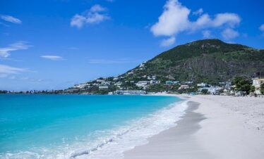 Caribbean Travel Demand Surges 2025