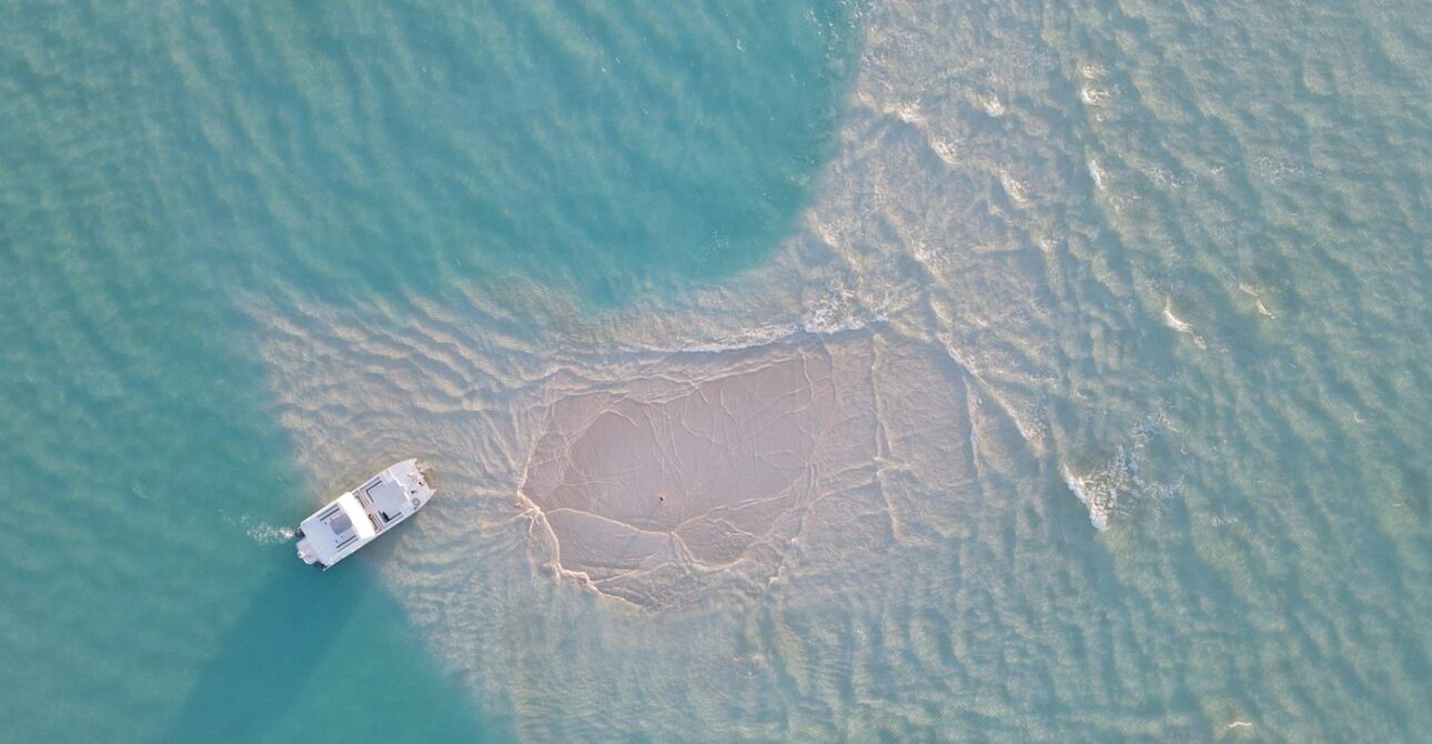 Caribbean ABC Islands Travel Guide: Aruba, Bonaire, and Curacao 2 Caribbean ABC Islands Travel Guide: Aruba, Bonaire, and Curacao