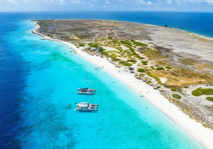 Klein Curacao Day Trip with Premium Open Bar and BBQ-Lunch