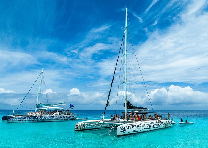 Klein Curacao Day Trip with Premium Open Bar and BBQ-Lunch