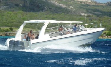 Blue Room and Beach Tour Curacao by Speedboat