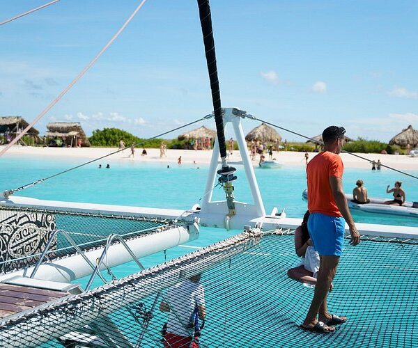 Klein Curacao Day Trip with Premium Open Bar and BBQ-Lunch