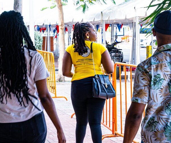 Saint-Martin by ISLAND FRIEND