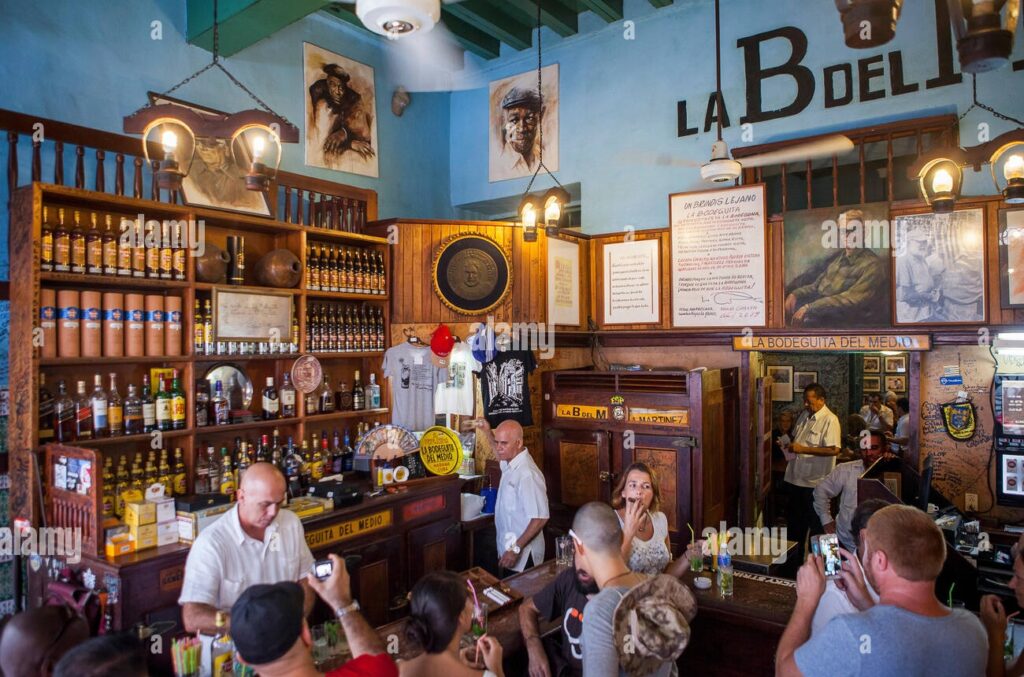 la bodeguita del medio habana vieja la habana cuba HP33YA 1024x677 1
